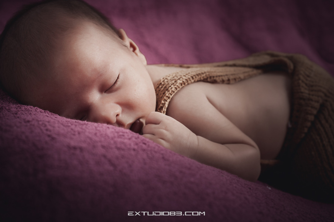 REPORTAJE NEWBORN MARIO EXTUDIO 83  105 EXTUDIO83 PLASENNCIA